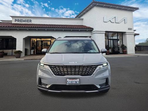 Ceramic White 2023 Kia Carnival SX