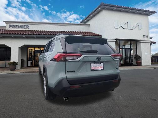2022 Toyota RAV4 XLE Premium