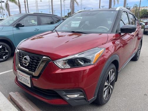 2020 Nissan Kicks SR