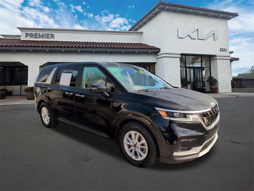 2024 Kia Carnival LX