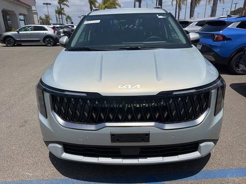 Ivory 2026 Kia Carnival EX