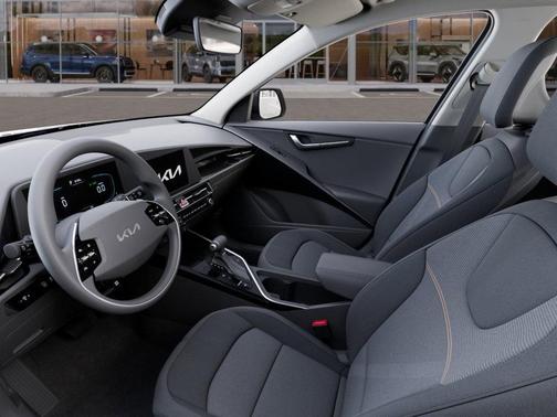 2025 Kia Niro LX