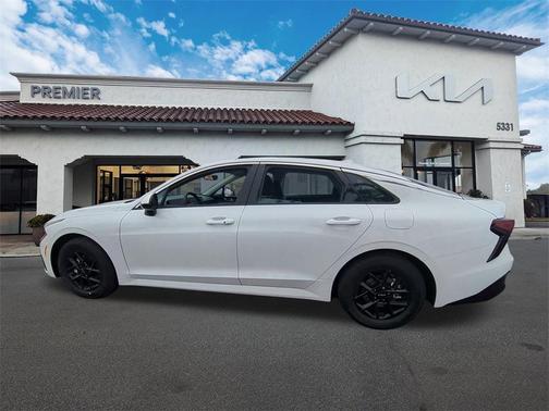 2025 Kia K5 LXS