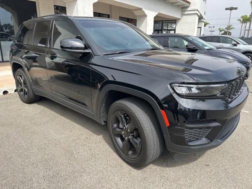 2023 Jeep Grand Cherokee Altitude