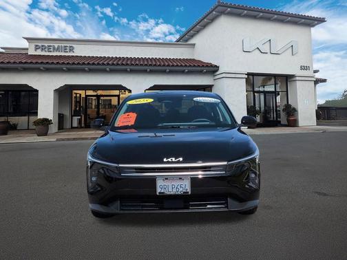 Aurora Black 2025 Kia K4 LXS