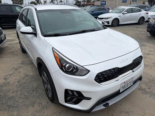 2022 Kia Niro LX