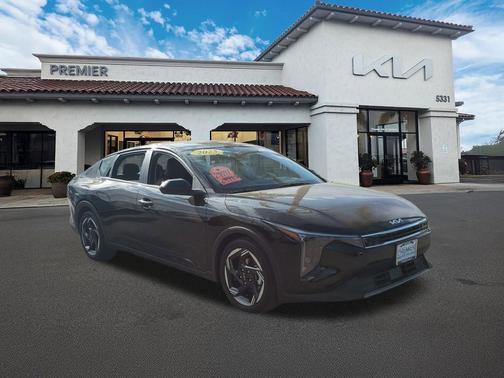 Aurora Black Pearl 2025 Kia K4 EX