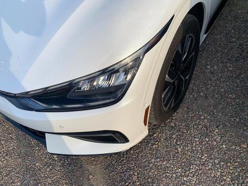 Snow White Pearl 2023 Kia EV6 GT-Line
