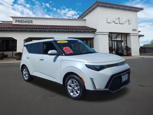 Snow White Pearl 2025 Kia Soul LX