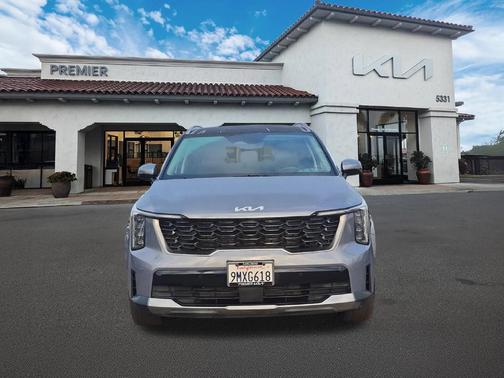 Silver 2024 Kia Sorento S