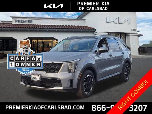 Silver 2024 Kia Sorento S