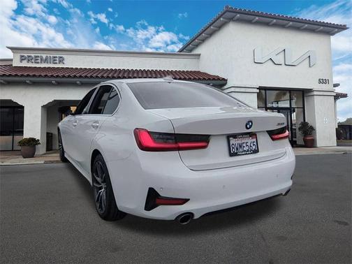 2021 BMW 330 i