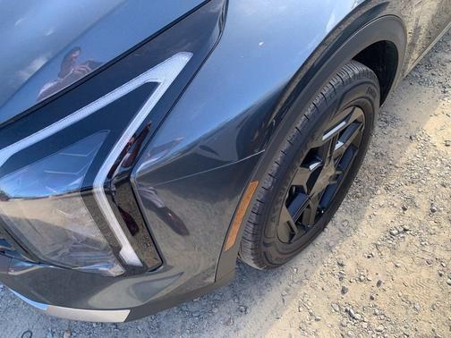 Gray 2026 Kia Sportage Hybrid S