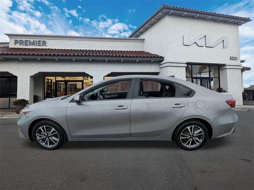2022 Kia Forte LXS