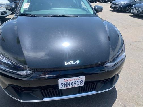 Aurora Black 2024 Kia EV6 Light