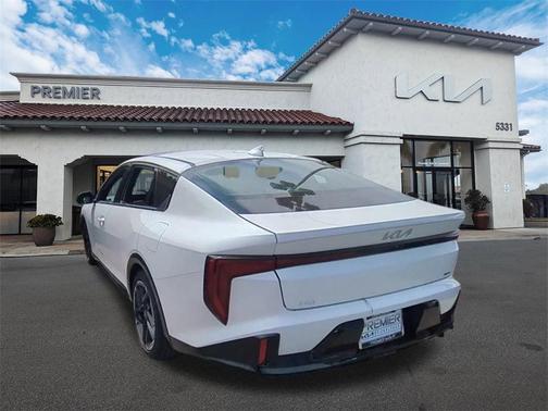 2025 Kia K4 GT-Line