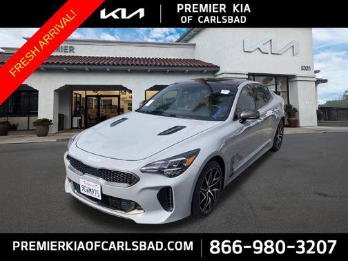 Snow White Pearl 2023 Kia Stinger GT-Line