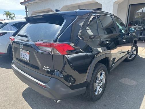 2024 Toyota RAV4 Hybrid XLE