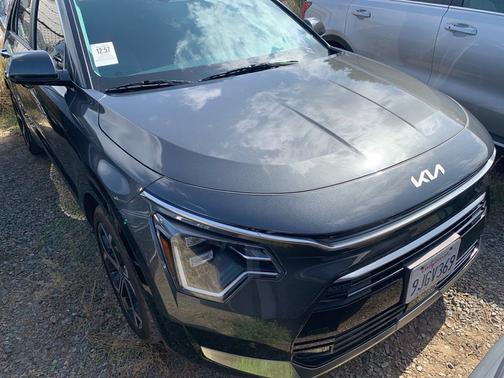 Graphite Gray 2024 Kia Niro Plug-In Hybrid SX