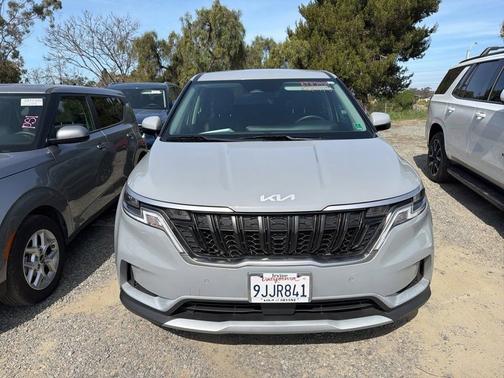 2024 Kia Carnival EX