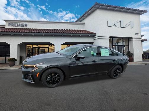 2025 Kia K5 LXS