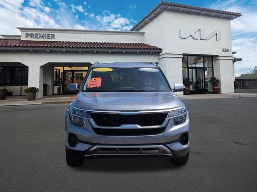 Steel Gray 2022 Kia Seltos EX