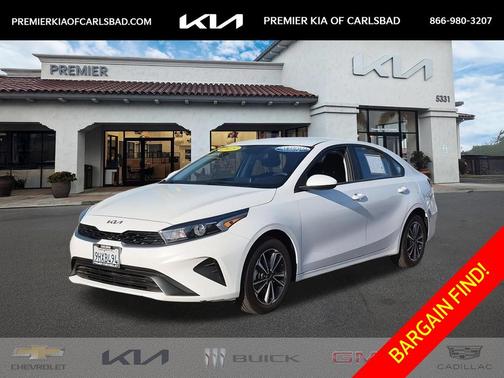 Snow White Pearl 2023 Kia Forte LXS