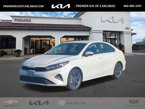 Snow White Pearl 2024 Kia Forte LXS