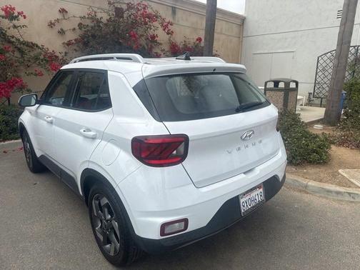 2021 Hyundai VENUE SEL