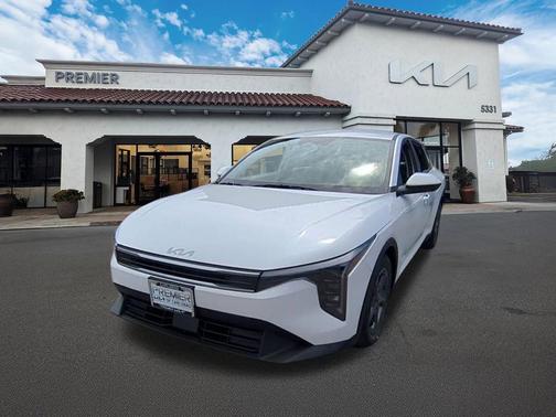 Snow White Pearl 2025 Kia K4 LXS