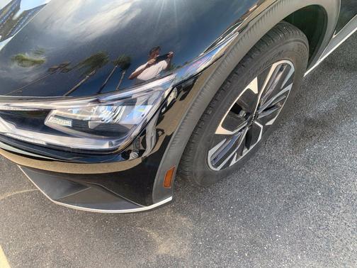 Aurora Black 2024 Kia EV6 Light
