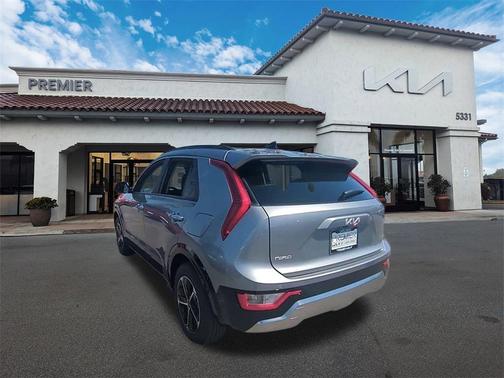 2025 Kia Niro SX