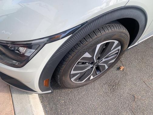 Glacier 2024 Kia EV6 Light