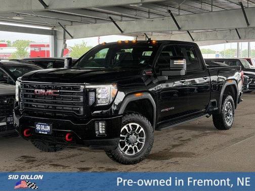 Onyx Black 2022 GMC Sierra 2500 AT4