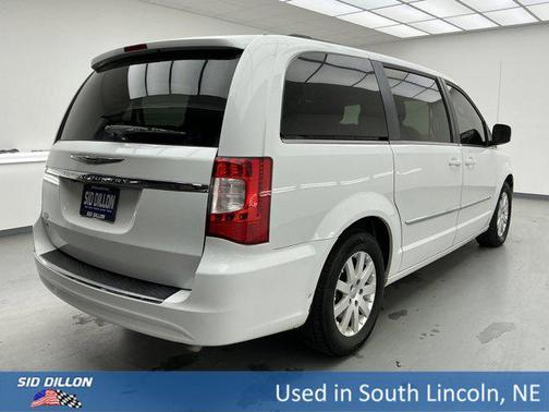 2015 Chrysler Town & Country Touring