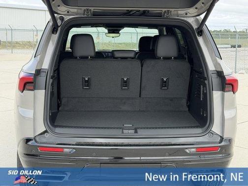 Stone Metallic 2026 Buick Enclave SPORT TOURING