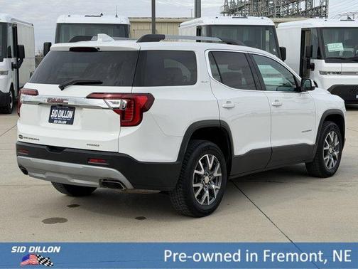 Summit White 2023 GMC Acadia SLT