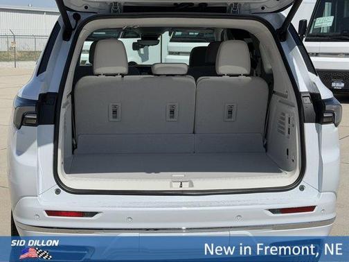 White Tri-Coat 2026 Buick Enclave AVENIR