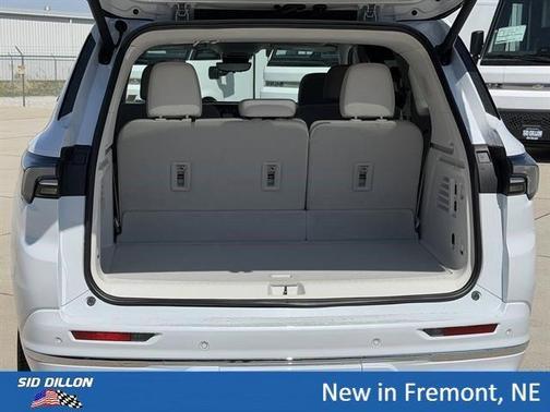 White Tri-Coat 2026 Buick Enclave AVENIR