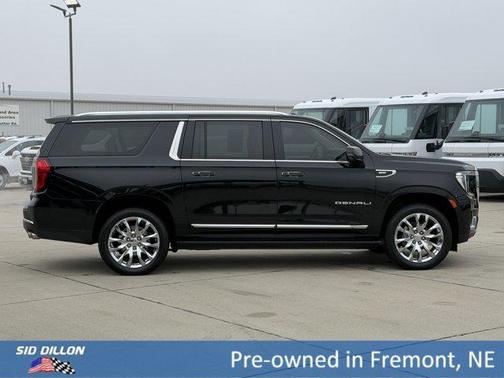 Onyx Black 2024 GMC Yukon XL Denali