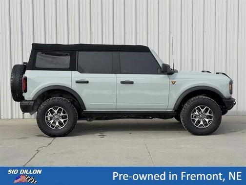 Iconic Silver Metallic 2024 Ford Bronco Badlands