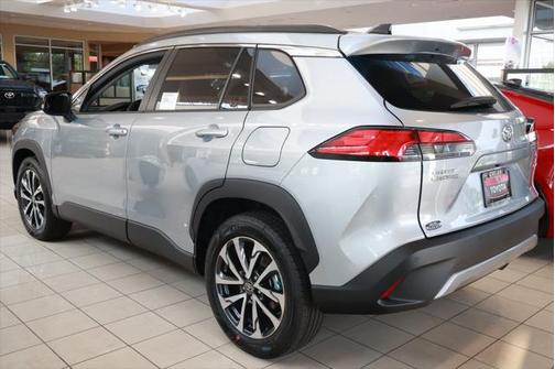 2025 Toyota Corolla Cross XLE