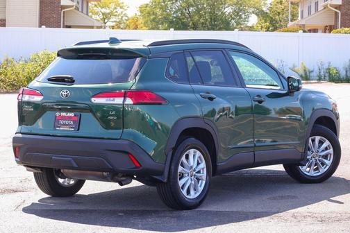 2024 Toyota Corolla Cross LE