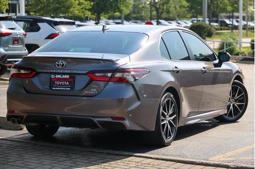 2022 Toyota Camry SE