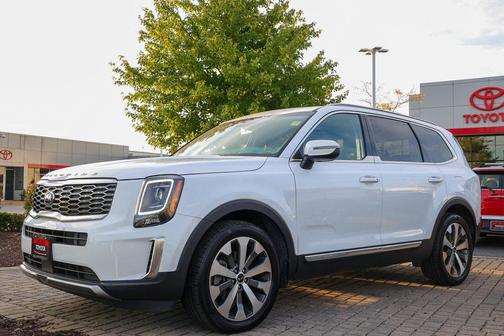 Snow White Pearl 2021 Kia Telluride S