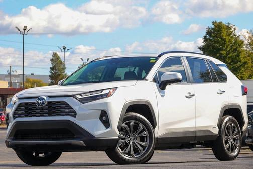 2023 Toyota RAV4 Hybrid SE