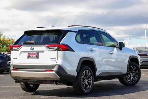 2023 Toyota RAV4 Hybrid SE