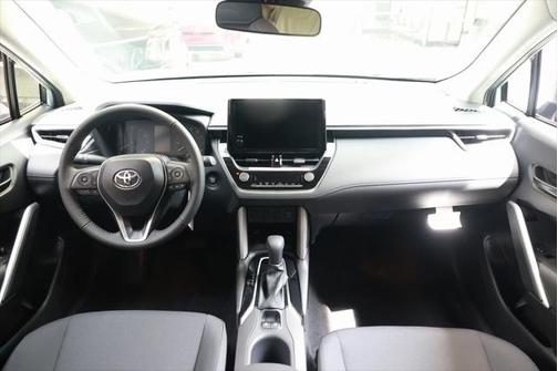 2025 Toyota Corolla Cross LE