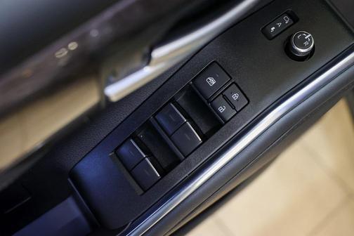 2025 Toyota Highlander Platinum