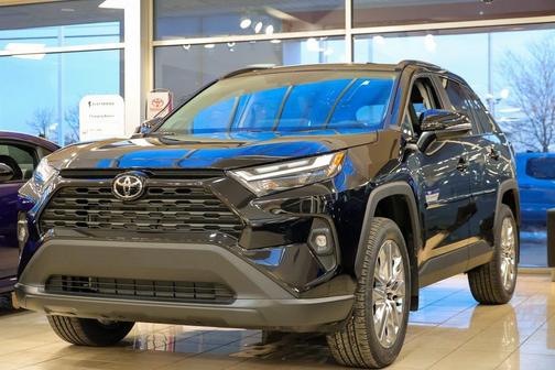 2025 Toyota RAV4 XLE Premium